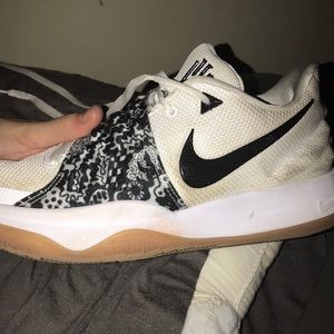 Meet your Posher, Logan